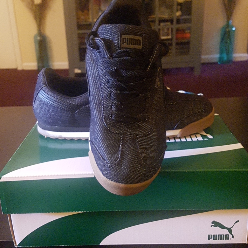Men puma sneakers